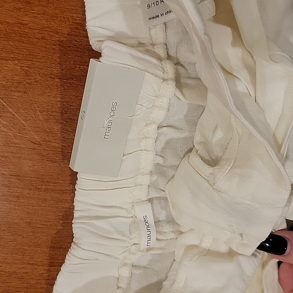 Linen Paperbag Style Capris - Picture 2 of 4